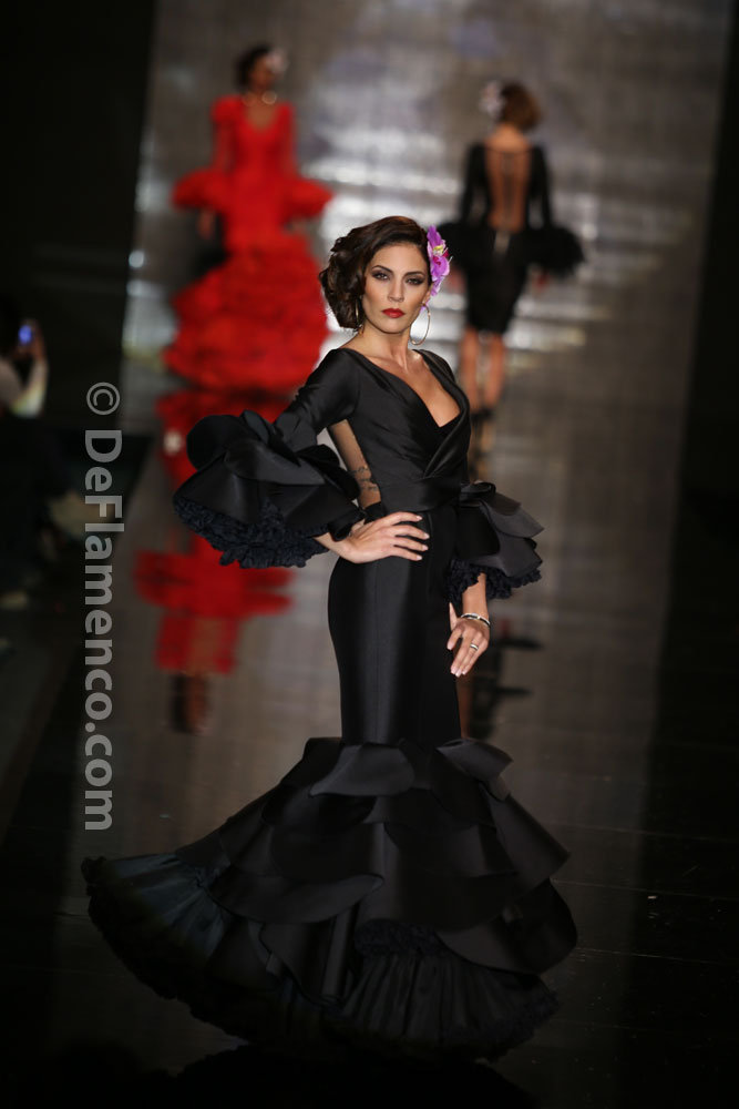 Helecho Silla Pilar Juana Martin "Amaya" - Simof 2014 | Moda Flamenca - Flamenco.moda